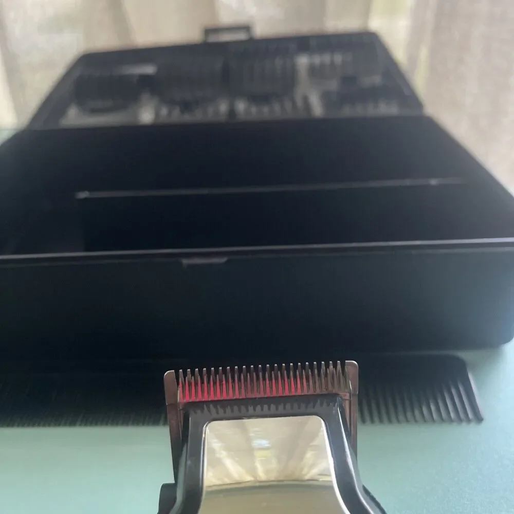 Wahl Heavy Duty Hair Clippers Model MC2 With Case And Accessories Made in USA
